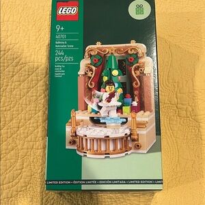 LEGO Ballerina & Nutcracker Scene with Green and Gold New in Box